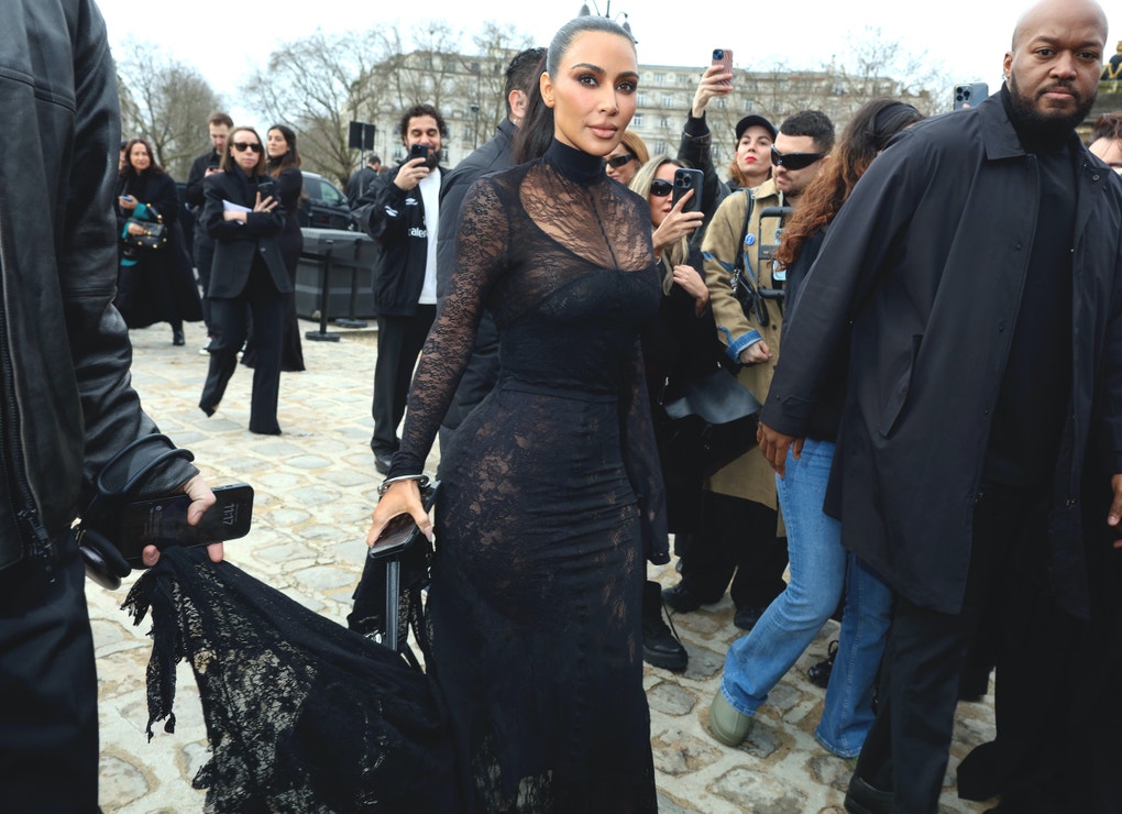 Kim Kardashian, street style Paris Fashion Week, březen 2024
