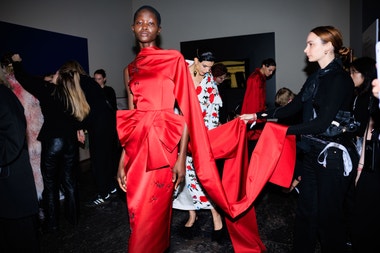 Sezona velkých debutů: Co přinesou zářijové fashion weeky