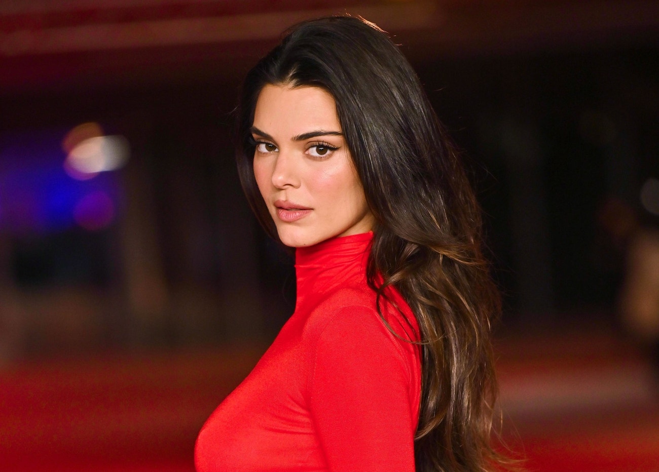 Kendall Jenner v šatech Fendi na Academy Museum Gala, 3. prosinec 2023