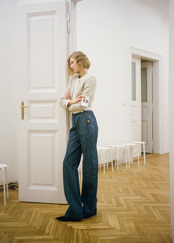 #VogueVerdict: Fetiš klasických forem. Miro Sabo připomíná odkaz pražských modelových domů 