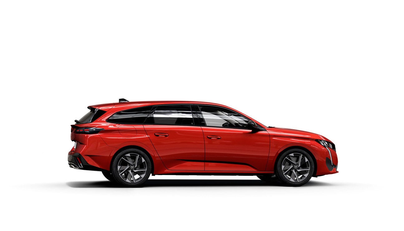 Kombi Peugeot 308 SW. Nerada slevujete ze svých nároků? Nemusíte! Tento vůz vaše požadavky dokonale splní. Krásný design, bohatá výbava, arzenál asistenčních systémů a nekonečný prostor, to vše má v základu. A co se týče pohonu, můžete vybírat ze všech variant, které v současné době existují. Od dieselu až po 100% elektromobil. Cena od 589 000 Kč + 5letá záruka. #voguepromotion