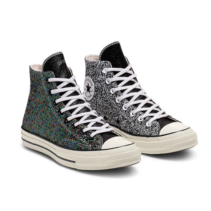 Chuck 70 Glitter High Top, Converse x JW Anderson, prodává Converse, 110 £ Autor: Archiv značky