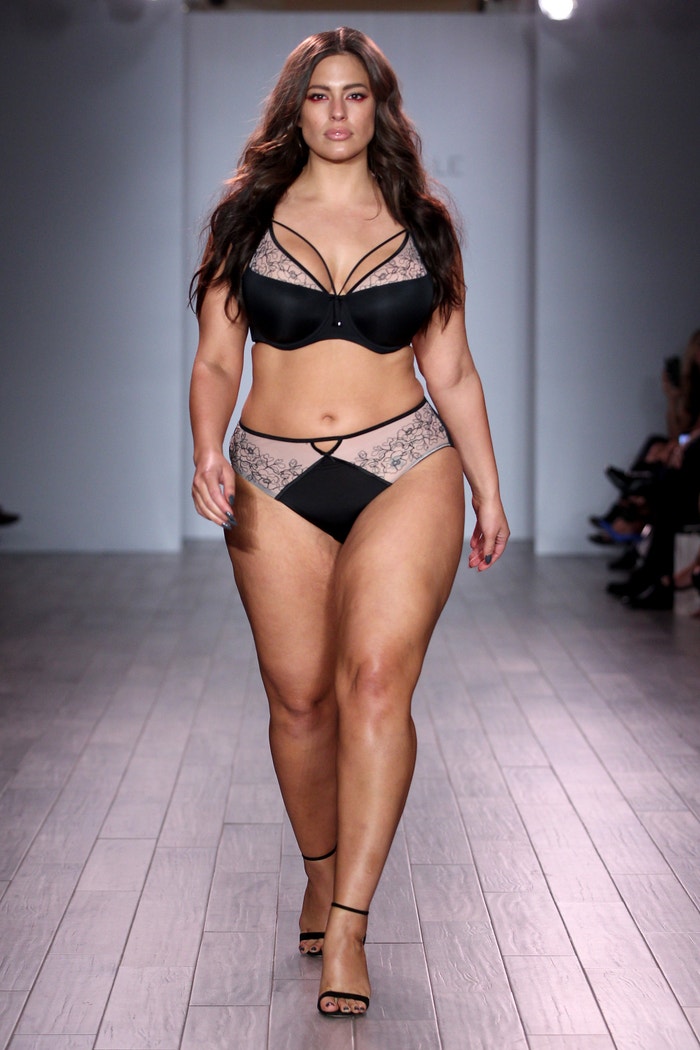 Ashley Graham a její Lingerie Collection, New York Fashion Week. Rok 2016 Autor: Getty Images