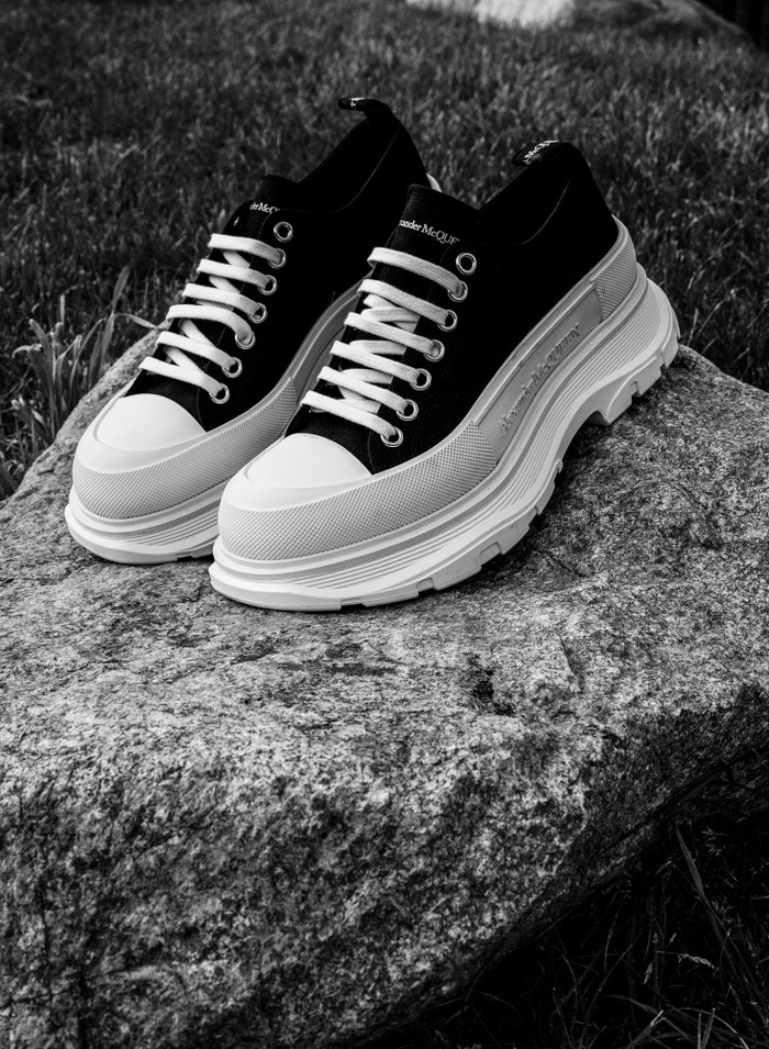 Alexander McQueen Low Tread Slicks Autor: Adama Jalloh