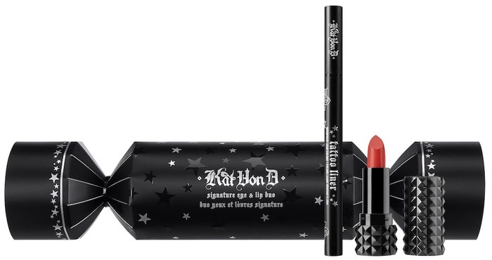 Make-up sada s očními linkami Tattoo Liner a rtěnkou Double Dare, Kat Von D (prodává Sephora), 540 Kč