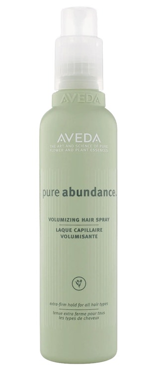 Objemový sprej pure abundance™ Volumizing Hair Spray, AVEDA, prodává Notino, 625 Kč