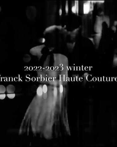 Živě z Paříže: Franck Sorbier Haute Couture podzim–zima 2022/2023