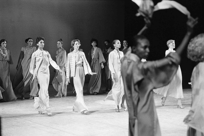 Gala večer v Opeře organizovaný Marie-Hélène de Rothschild, 1973, Versailles Autor: Alain Dejean/Sygma via Getty Images