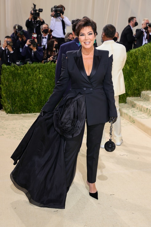 Kris Jenner v obleku Tom Ford