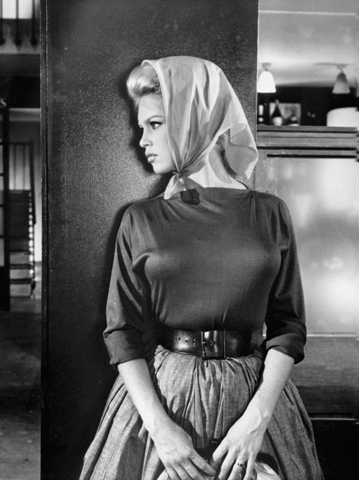 V roce 1959 si Brigitte Bardot zahrála ve filmu Voulez-vous danser avec moi ? a kostýmy byly pro ni šité na míru. Autor: Getty Images