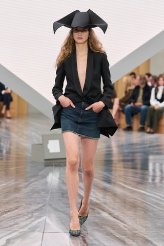8 outfitů z letošních týdnů módy, které se stanou inspirací pro váš podzimní šatník