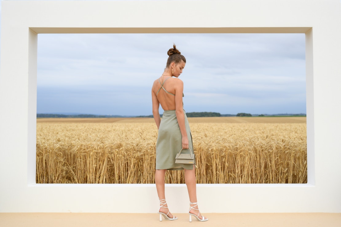 Jacquemus Spring-Summer 2021 tentokrát uprostřed pšeničných polí 