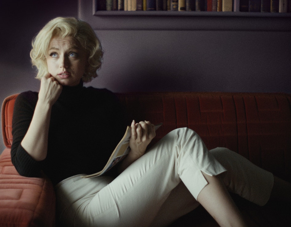 Blonde. Ana de Armas jako Marilyn Monroe.