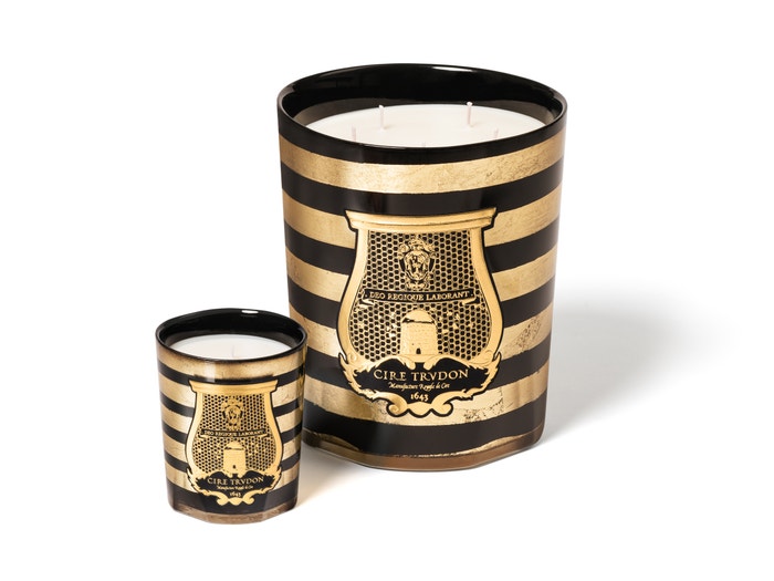 Vonná svíce, Cire Trudon pro Balmain (prodává Ingredients), 270 g za 2900 Kč a 3 kg za 15 600 Kč