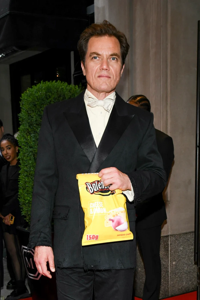 Michael Shannon ve smokingu Balenciaga na Met Gala 2024