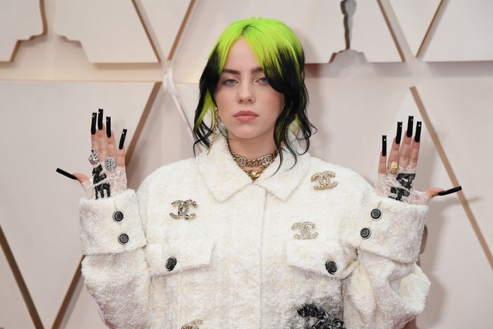 Z extrému do extrému: nehty Billie Eilish