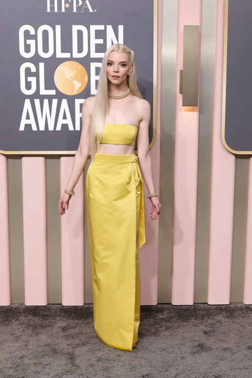 Anya Taylor-Joy v šatech Dior z kolekce pre-fall 2023