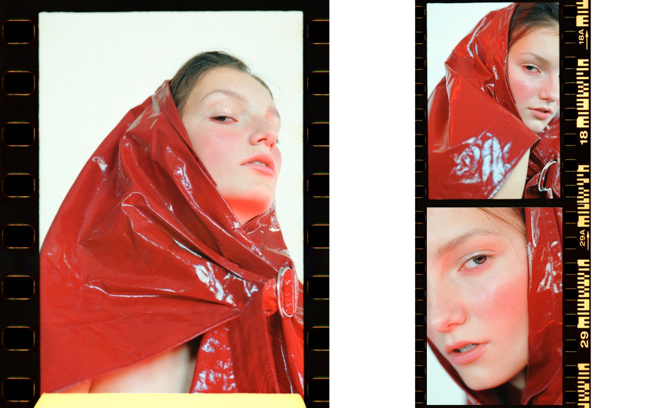 sukně, ISABEL MARANT (prodává Alizé).  Rtěnka, Estée Lauder lipstick v odstínu Bite back.