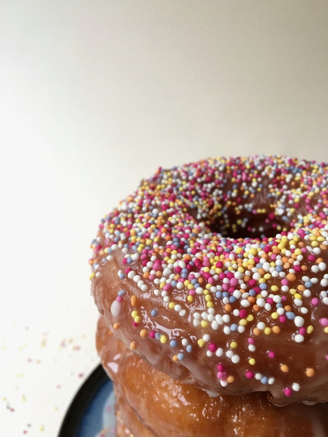 Jogurtové donuty s cukrovou polevou