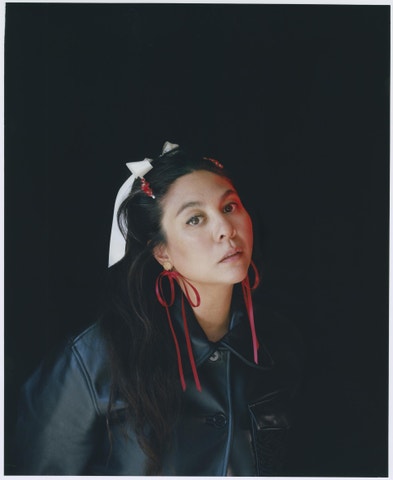 Novou haute couture kolekci Gaultier Paris navrhne Simone Rocha