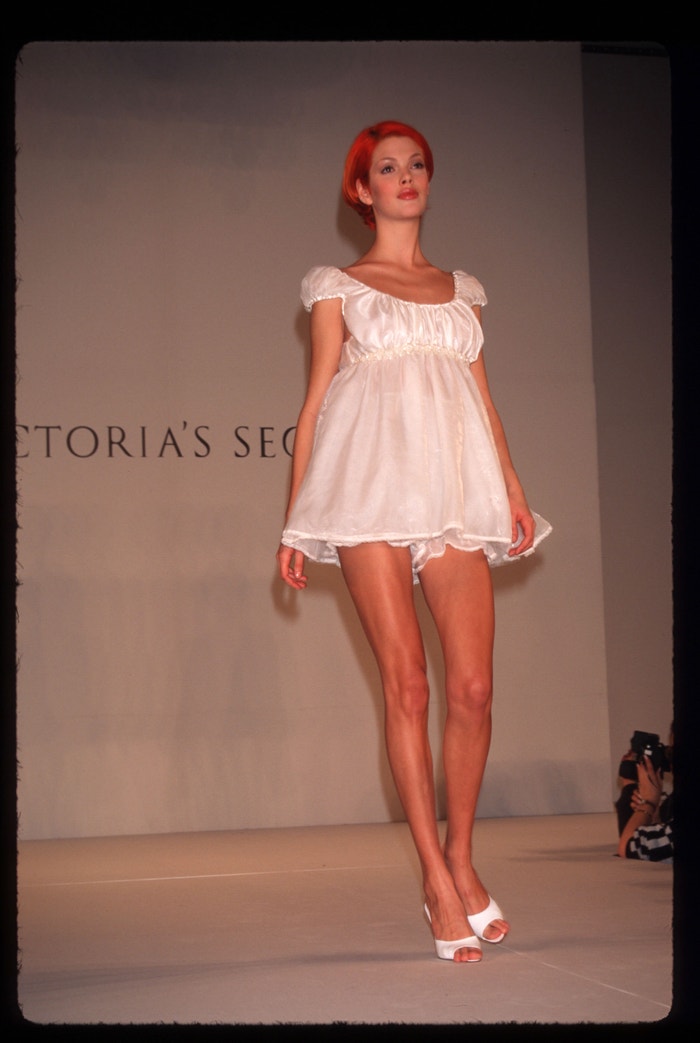 Alice Dodd, Victoria's Secret Fashion Show, 1996 Autor: Evan Agostini/Liaison
