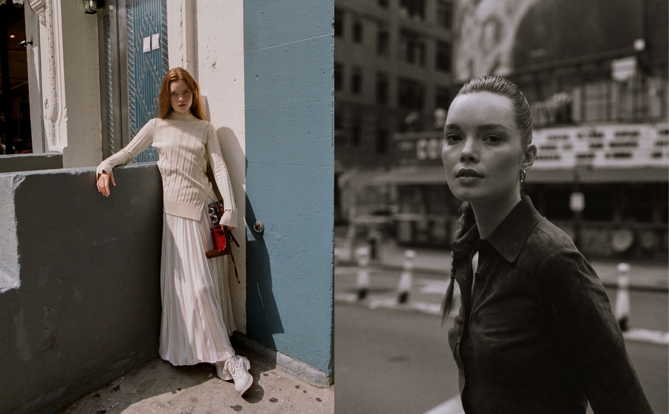 Vlevo: top STELLA MCCARTNEY, sukně CHRISTOPHER ESBER, boty CONVERSE; Vpravo: košile ERMANNO SCERVINO, náušnice KARL LAGERFELD, boty ISABEL MARANT