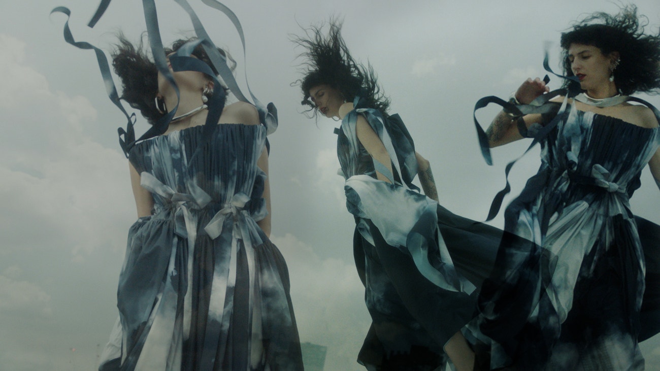  Storm Chasing: Alexander McQueen Spring/Summer 2022