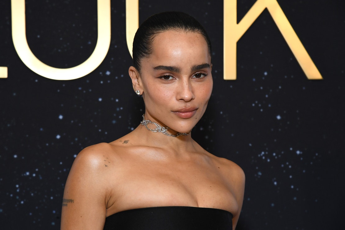 Outfit nejen na vánoční večírek podle Zoë Kravitz