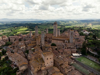 Toskánské San Gimignano, město plné středověkých věží, vína a romantiky