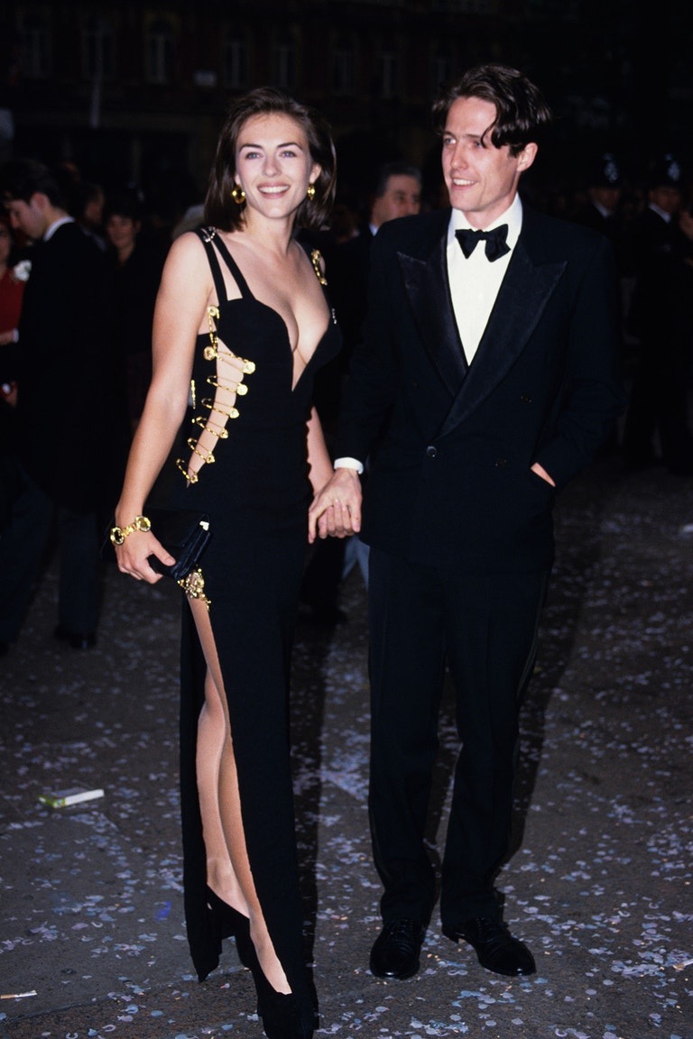 Elizabeth Hurley a Hugh Grant, 1994