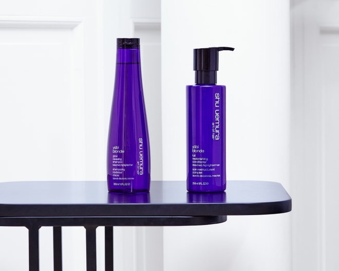Šampon Yūbi Blonde Glow Revealing, kondicionér Yūbi Blonde Replenishing Conditioner, oboje SHU UEMURA