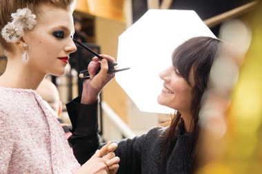Nejoblíbenější looky špičkových make-up artistů a jak jich dosáhnout