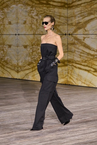 Anthony Vaccarello začíná u Saint Laurent znovu — a s Evou Herzigovou v hlavní roli 