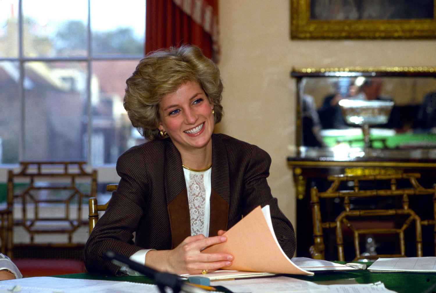 Princezna Diana na meetingu v jídelně Kensingtonského paláce, 6. sprna 1986               Autor: Tim Graham Photo Library/Getty Images