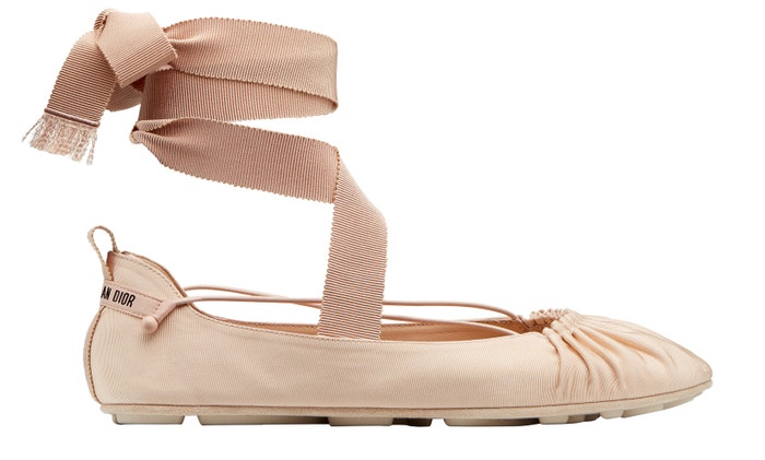 Tělové balerínky Étoile Ballerina, Dior, 14 000 Kč