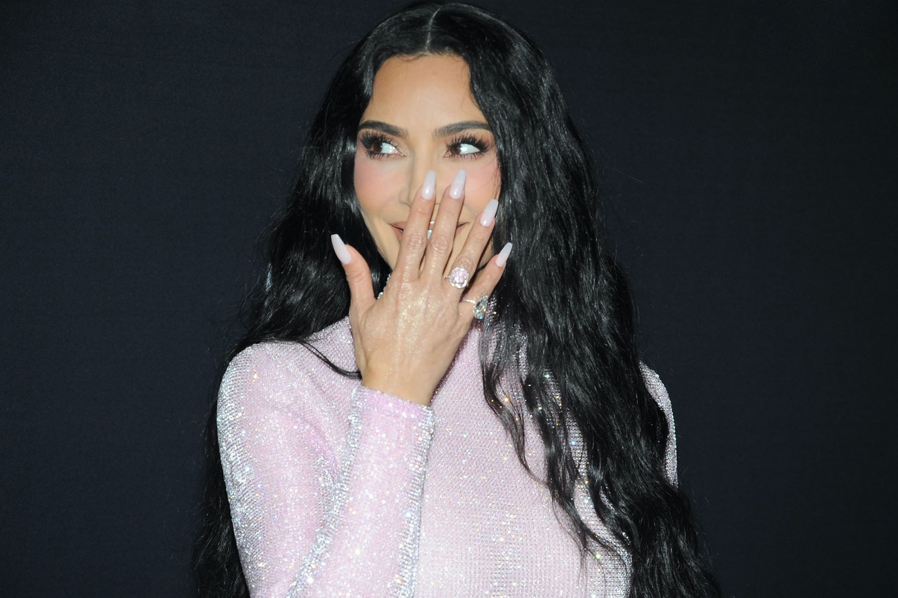 Kim Kardashian na galavečeři Kering's 2nd Annual Caring For Women v New Yorku, 12. září 2023