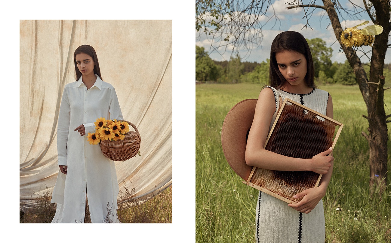 Vlevo: šaty, Jil Sander, prodává Mytheresa.  Vpravo: šaty, Jil Sander, prodává Mytheresa; čepice, Gucci.