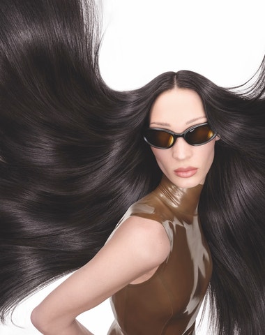 SHAKE TO SHINE. Nový dvoufázový olej od L’Oréal Professionnel SHAKE TO SHINE. Nový dvoufázový olej od L’Oréal Professionnel