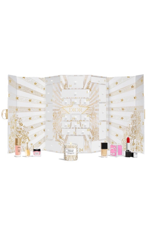 Adventní kalendář Le 30 Montaigne s 24 skincare a make-up produkty a vůněmi, DIOR, 650 €