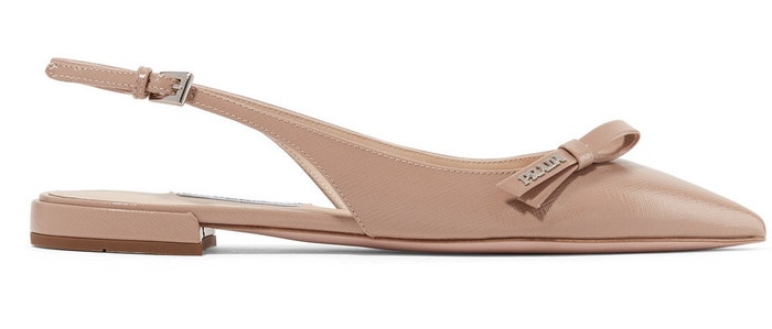 Tělové sandálky z lesklé kůže, Prada, prodává Net-a-porter, 560 €