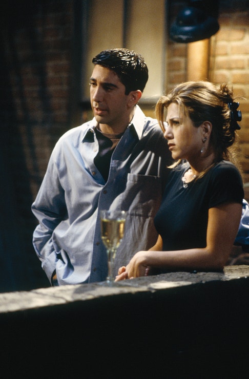 Jennifer Aniston a David Schwimmer v seriálu Přátelé v roce 1995