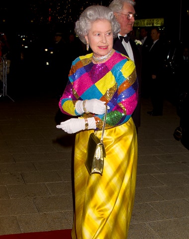 Móda a monarchie: Buckinghamský palác otevře největší výstavu šatníku královny Alžběty II. Móda a monarchie: Buckinghamský palác otevře největší výstavu šatníku královny Alžběty II.