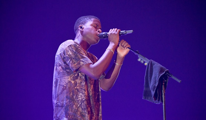 Daniel Caesar během Case Study 01 tour v Atlantě, 2019
