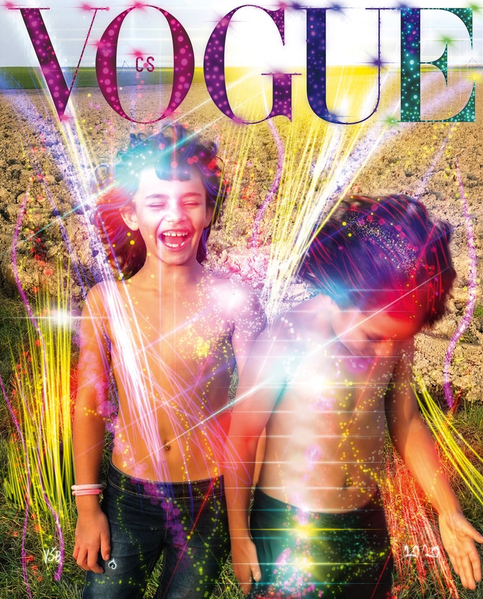 Limitovaná obálka Děti pro nové časy Hugo a Johannka, 2020, Vogue CS, k dostání pouze na Vogue.cz, 299 Kč