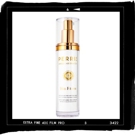Omlazující pleťová emulze Skin Fitness Active Anti-Age Face Emulsion, PERRIS, prodává Infokrása, 5 190 Kč