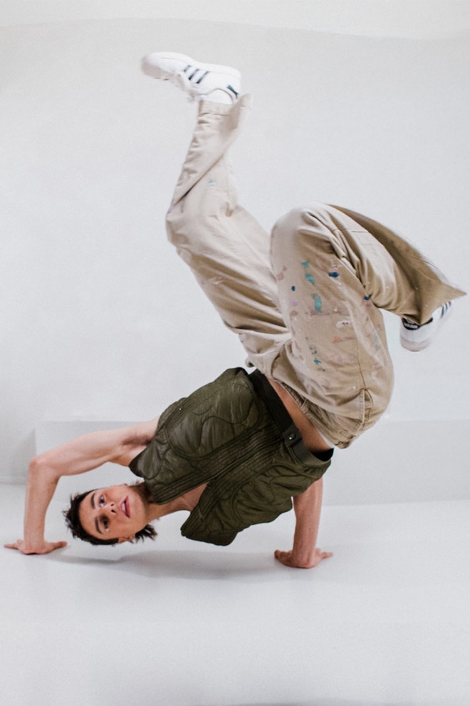 Vesta,C.P. COMPANY, 9 899 Kč, kožené tenisky Superstar II, ADIDAS ORIGINALS, 3 199 Kč