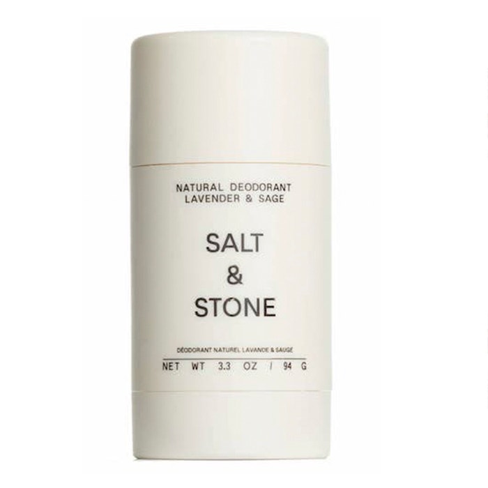 Veganský tuhý deodorant s vůní levandule a šalvěje, SALT & STONE, prodává Biosophy, 540 Kč