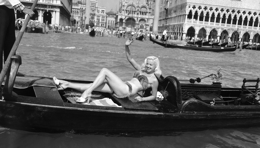 17 ikonických fotografií z festivalu v Benátkách, jehož 78. ročník právě začal