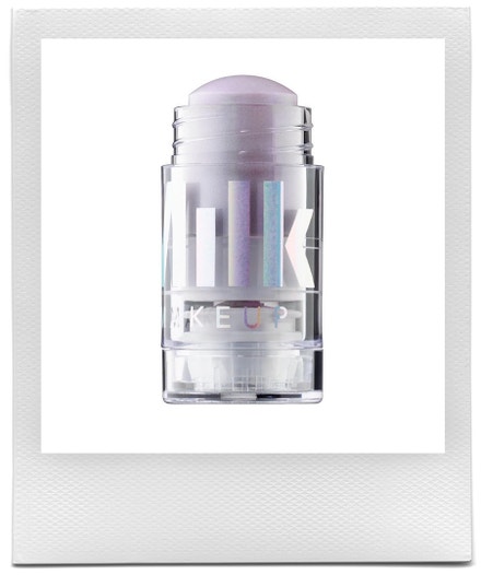 Holografický rozjasňovač Holographic Stick v odstínu Supernova, Milk Makeup, prodává Sephora, 409 Kč
