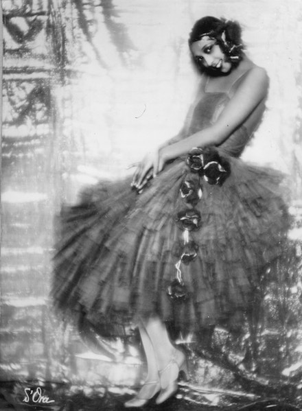 Josephine Baker v šatech Jean Patou, srpen 1927